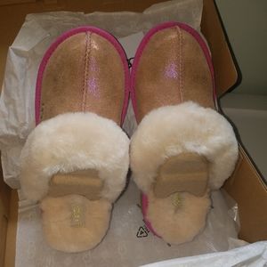 UGG
Cozy II Shimmer Genuine Shearling Lined Slipp